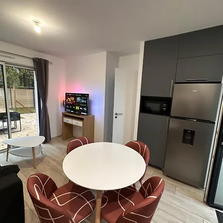 Maison 'home Bien-etre' 30m2 Avec Terrasse Et Jardin شقة شلانس