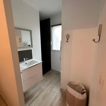 Maison 'home Bien-etre' 30m2 Avec Terrasse Et Jardin شلانس