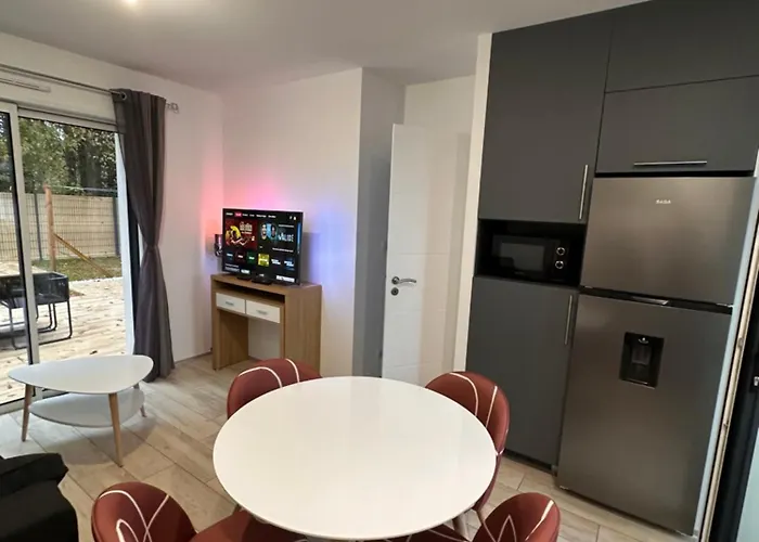 Maison 'home Bien-etre' 30m2 Avec Terrasse Et Jardin Lägenhet Challans