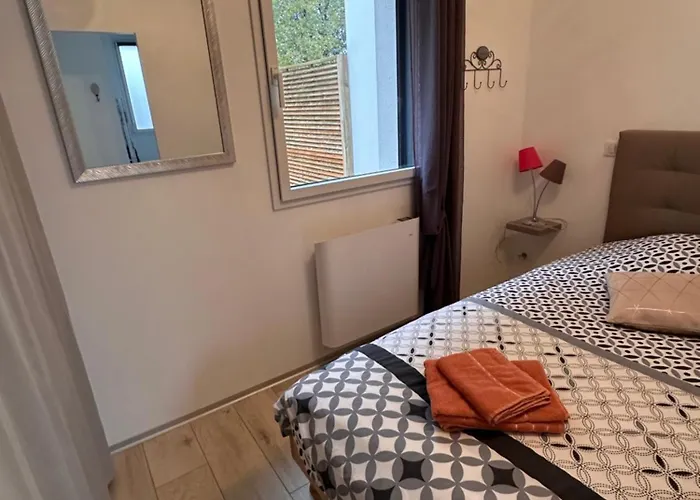 Maison 'home Bien-etre' 30m2 Avec Terrasse Et Jardin Lägenhet